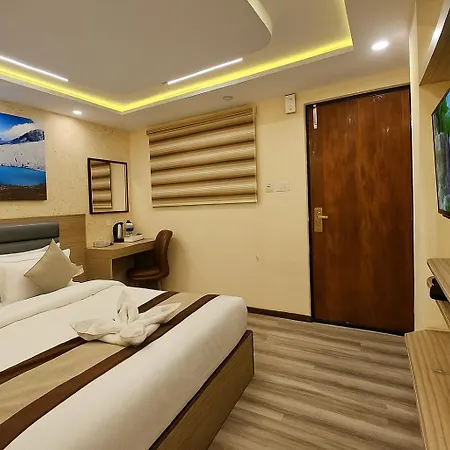 Royal Chamber Rooms Restaurant & Rooftop Bar - Near Pashupatinath & Airport