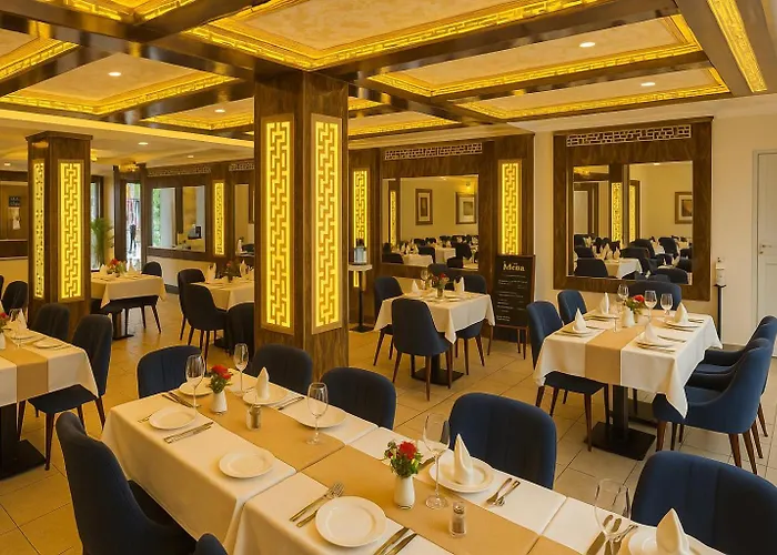 Frühstückspension Royal Chamber Restaurant & Rooftop Bar - Near Pashupatinath & Airport