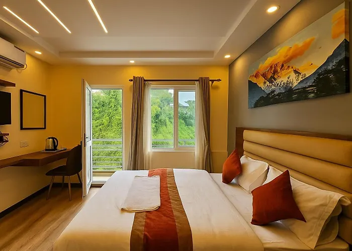 Royal Chamber Restaurant & Rooftop Bar - Near Pashupatinath & Airport Frühstückspension 4*
