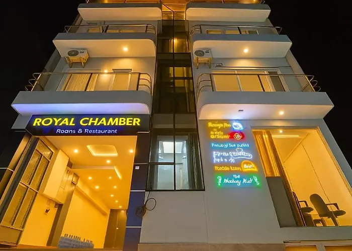 Royal Chamber Restaurant & Rooftop Bar - Near Pashupatinath & Airport Frühstückspension