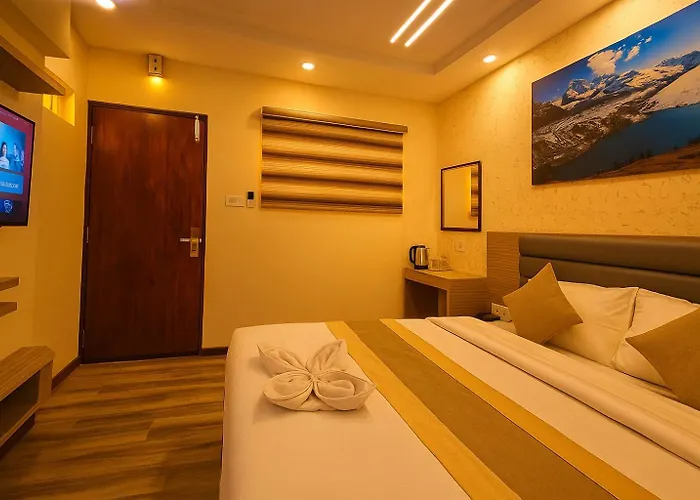Frühstückspension Royal Chamber Restaurant & Rooftop Bar - Near Pashupatinath & Airport